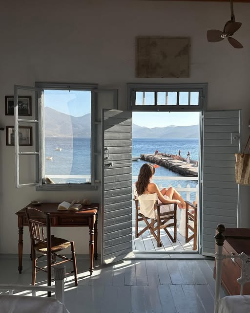 peace in milos 🇬🇷
(the last slide is my favorite)